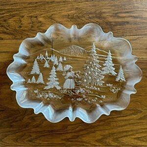VINTAGE~MIKASA~’A CHRISTMAS STORY’~OVAL CANAPÉ PLATTER~RUFFLED~
FROSTED GLASS~BR